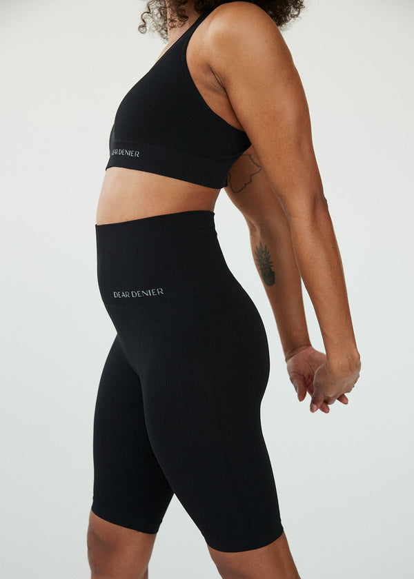 The Lena Seamless Rib Shorts are seamless premium work-out shorts, made with recycled materials.