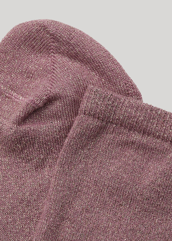 The soft full glitter Mei sock in Old Rose is made in super soft Lenzing Viscose® yarn made with  a 180 needles fine gauge. 